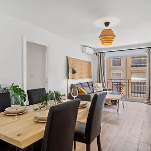 3 Dormitorios, 2 Banos Y Balcon , Málaga España